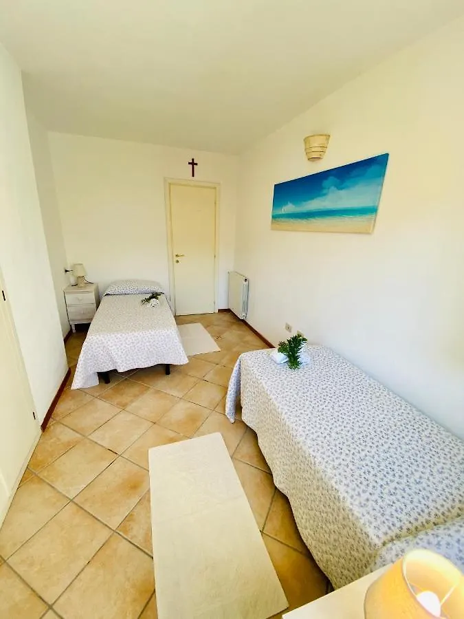 The Sailor'S House Apartment San Pantaleo 0*,  Italy