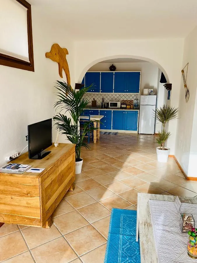 The Sailor'S House Apartment San Pantaleo Italy